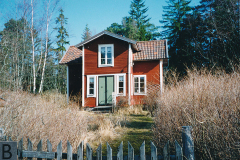 Anders Gustaf Andersson f 1874, stenarbetare, Simpnäs. från Väddö. Hustru Johanna Teresia Österman f 1881, BarnAnders Petter f 1901, Johan Gustaf Linneus f 1903, Gunnar Birger f 1904, Erik Algot f 1908, Johanna Astrid Margareta f 1911, Birgitta f 1914, Märta Anna Josefina f 1917, Kristina Lilly Elvira f 1919 .