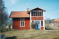 Karl Johan Allstrin, f 1865,Förman Finnala stenhuggeri. Bosatt i Simpnäs, kom från Karlskoga. Hustru Maria Albina Mattson, f 1879, Barn Karl Adolf f 1905, Märta Maria f 1905, Sven Erik f 1908, Per Ivar f 1913, Greta Maria  f 1917