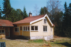 Jonas Andersson, f 1864, stenhuggare, Finnala stenhuggeri. Född i Färgelanda, Älvsborgs län. Hustru Emilia Eriksson f 1858, barn Johan Erik f 1890, Karl Gustaf 1896, Erik Hilmer f 1900, Anna Kristina f 1885, Anders Magnus, f 1892, Oskar Vilhelm f 1894, Selma