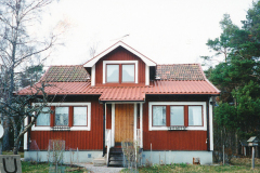 Johan Magnus Mattson, f 1865, stenhuggare, Finnala stenhuggeri. Hustru Maria Amanda Nordin, f 1870, Barn Henning f. 1893, Agda f 1895, Signe f 1897, Ingeborg f 1899, Einar Engelbrekt f 1902, Knut Georg f 1907, Astrid Amanda f 1910, Elon Anders f 1915